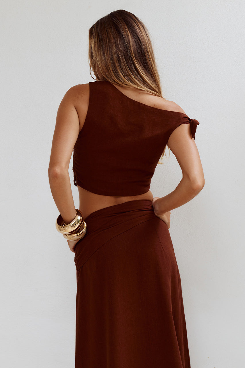 AZARIAH OFF SHOULDER TIE TOP - CHOCOLATE