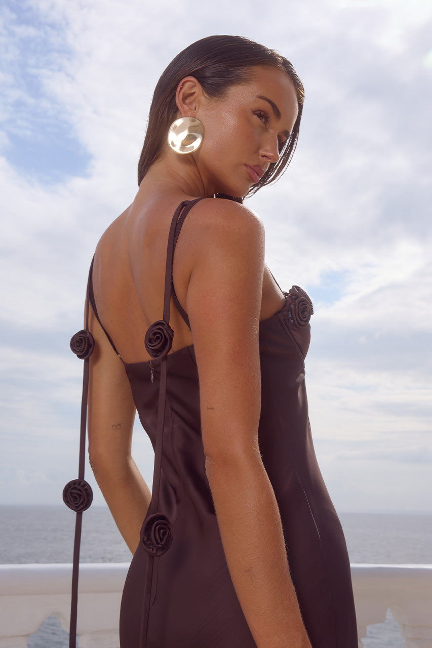 LAVENA FLORAL DETAIL MAXI DRESS - BITTER CHOCOLATE - LAVENAFLORALDETAILMAXIDRESS-BITTERCHOCOLATE_4