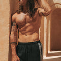 LEVI SHORT - BLACK