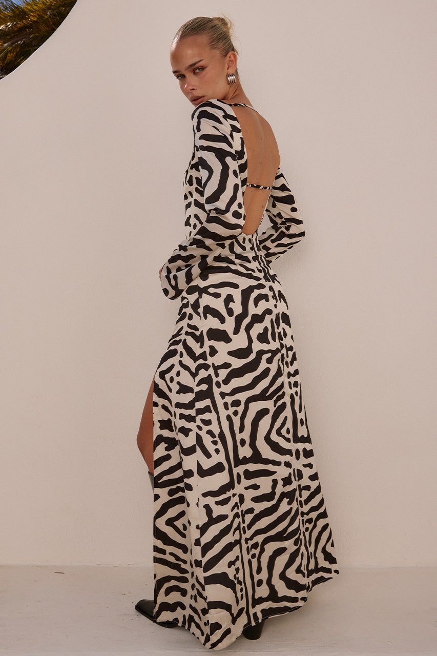 MONTIE SLEEVED MAXI DRESS - MAJA BLACK - MONTIESLEEVEDMAXIDRESS-MAJABLACK