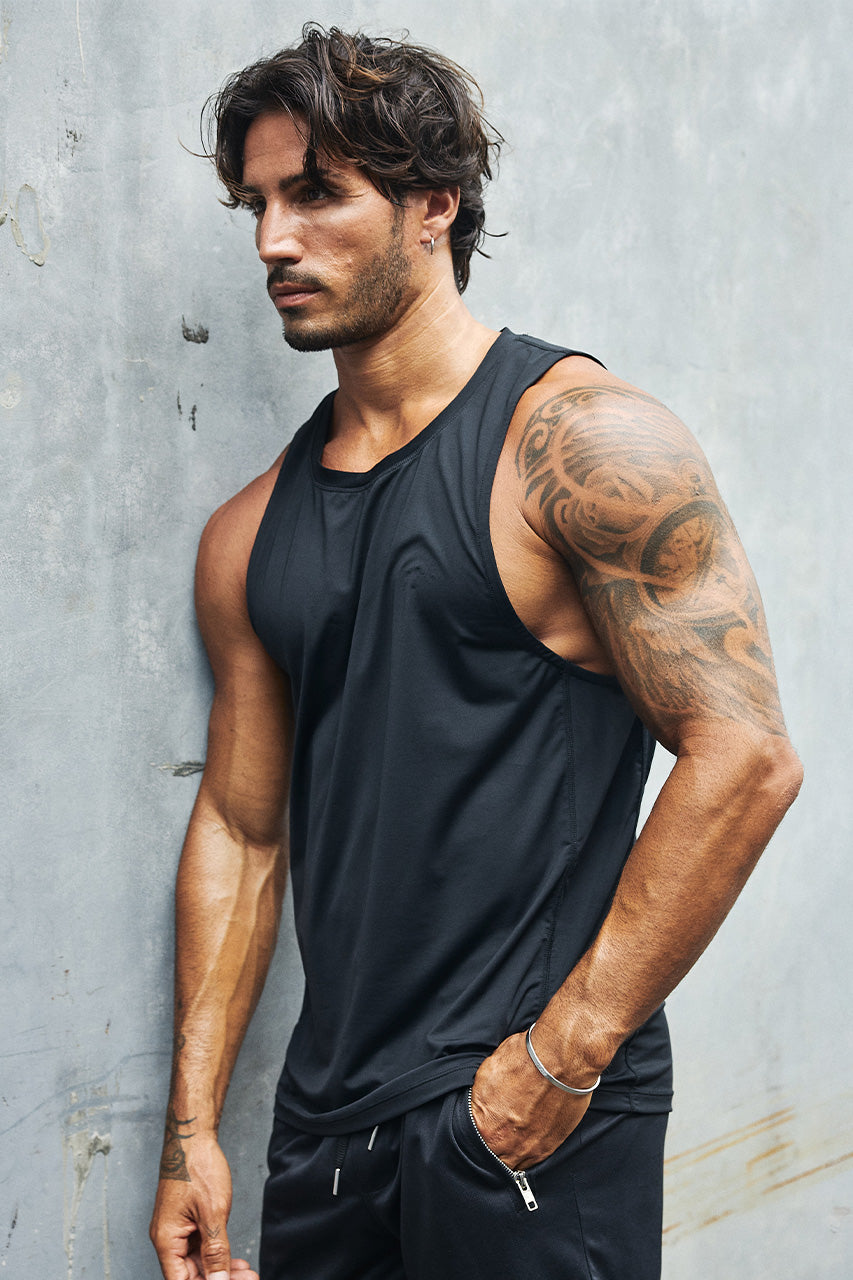 RUNAWAY MUSCLE TANK TOP - BLACK - RUNAWAYMUSCLETANKTOP-BLACKxWAYNEDRAWSTRINGSHORTS-BLACK-4