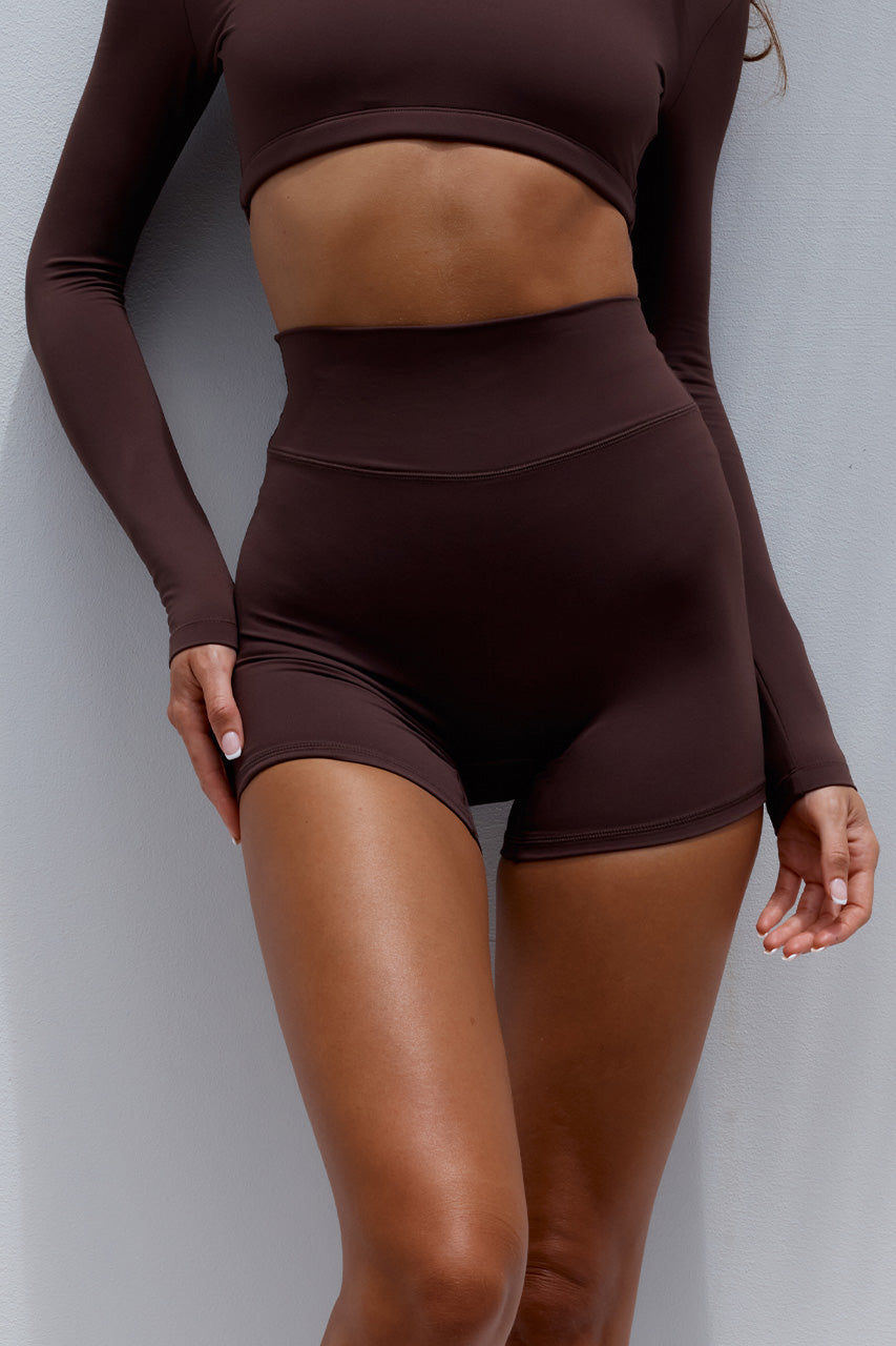 ZEN CONTOUR BIKE SHORTS - CHOCOLATE - TANISHALONGSLEEVECROPTOPxZENCONTOURBIKESHORTS-CHOCOLATE-02