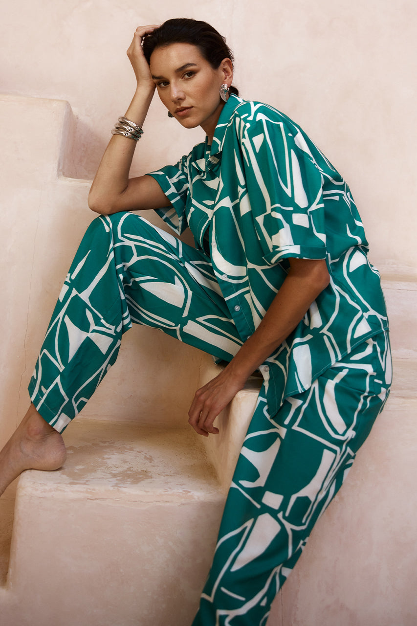 GIANI SHIRT - GREEN - WEBRESIZED_41_490ae89e-9251-4975-ae08-514478f20418