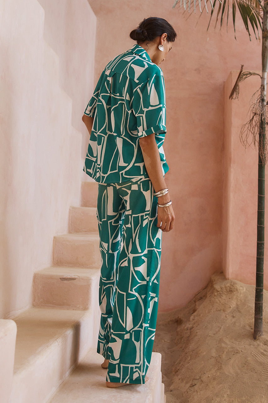 GIANI SHIRT - GREEN - WEBRESIZED_47_166539ed-81d0-4616-a38e-b67a6ca34da1