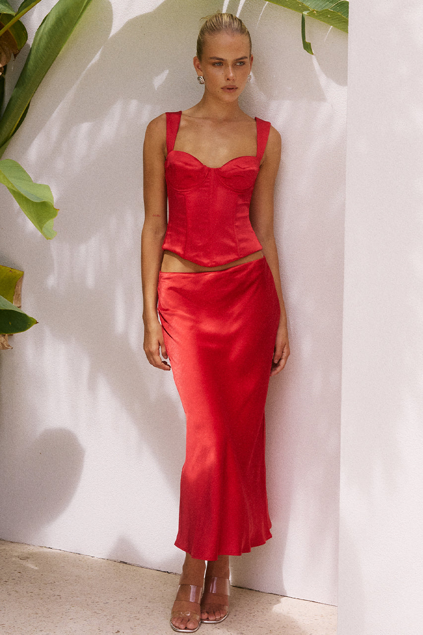 OURA MIDI SKIRT - RED - WEBRESIZED_68_00a21a61-8f0b-4a9a-860c-17b76d8bc729