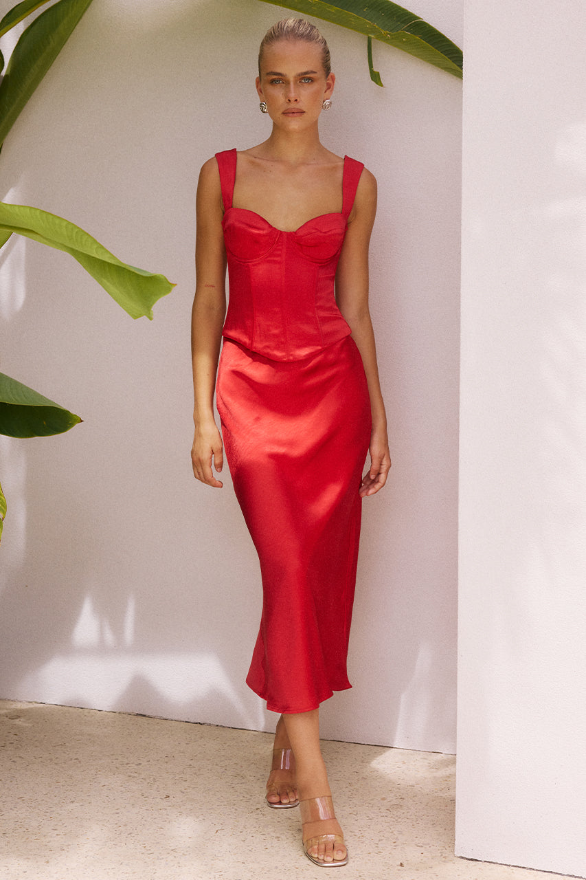 OURA MIDI SKIRT - RED - WEBRESIZED_69_616f809e-284c-48cf-ae67-9dd395d5b3f4